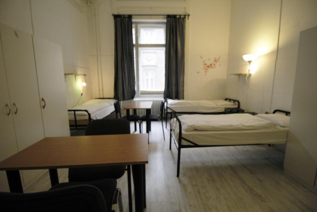 Dbc Hostel Βουδαπέστη Εξωτερικό φωτογραφία