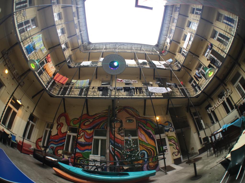 Dbc Hostel Βουδαπέστη Εξωτερικό φωτογραφία